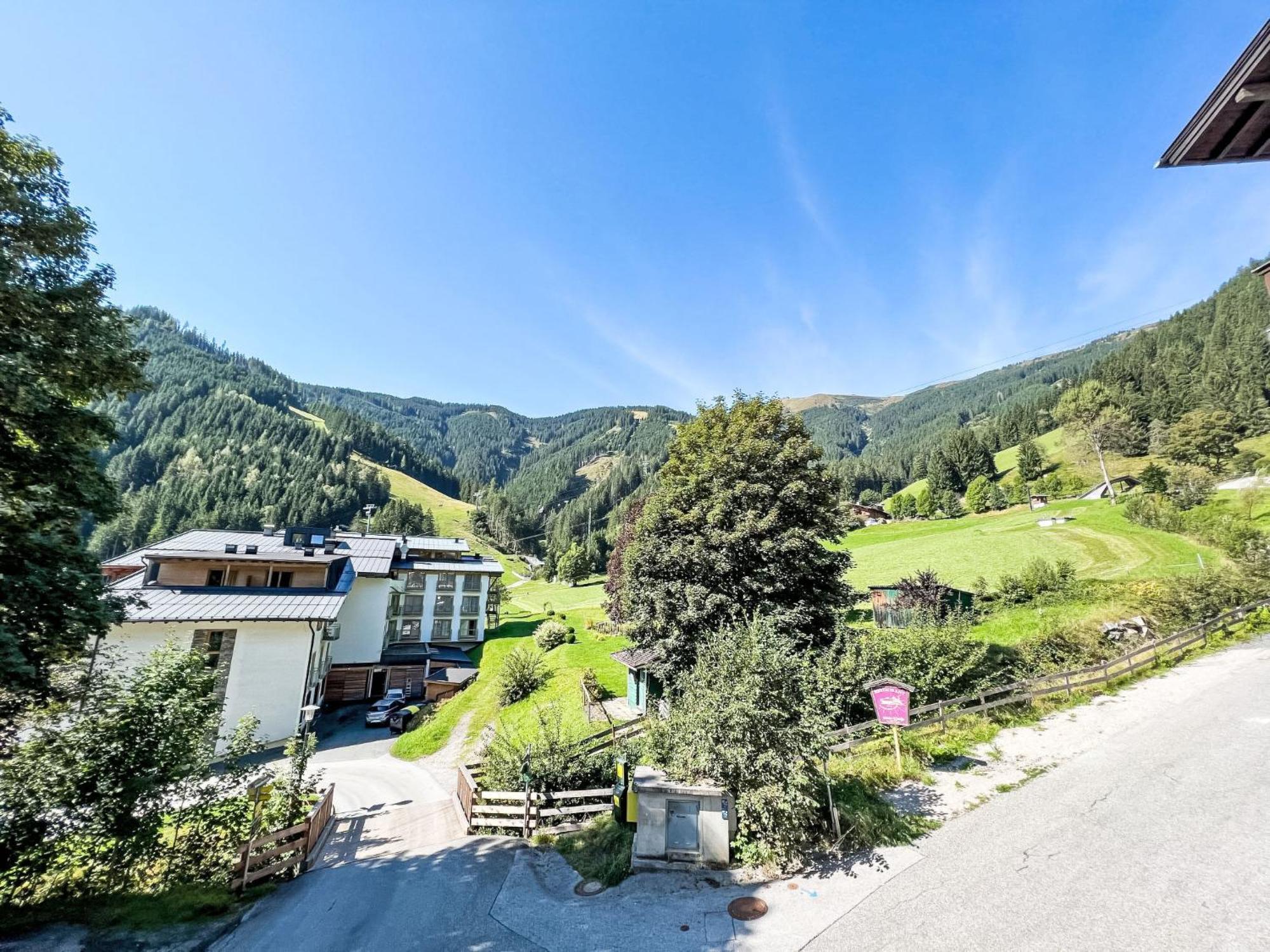 Apartment Holiday-1 By Interhome Zell am See Bagian luar foto