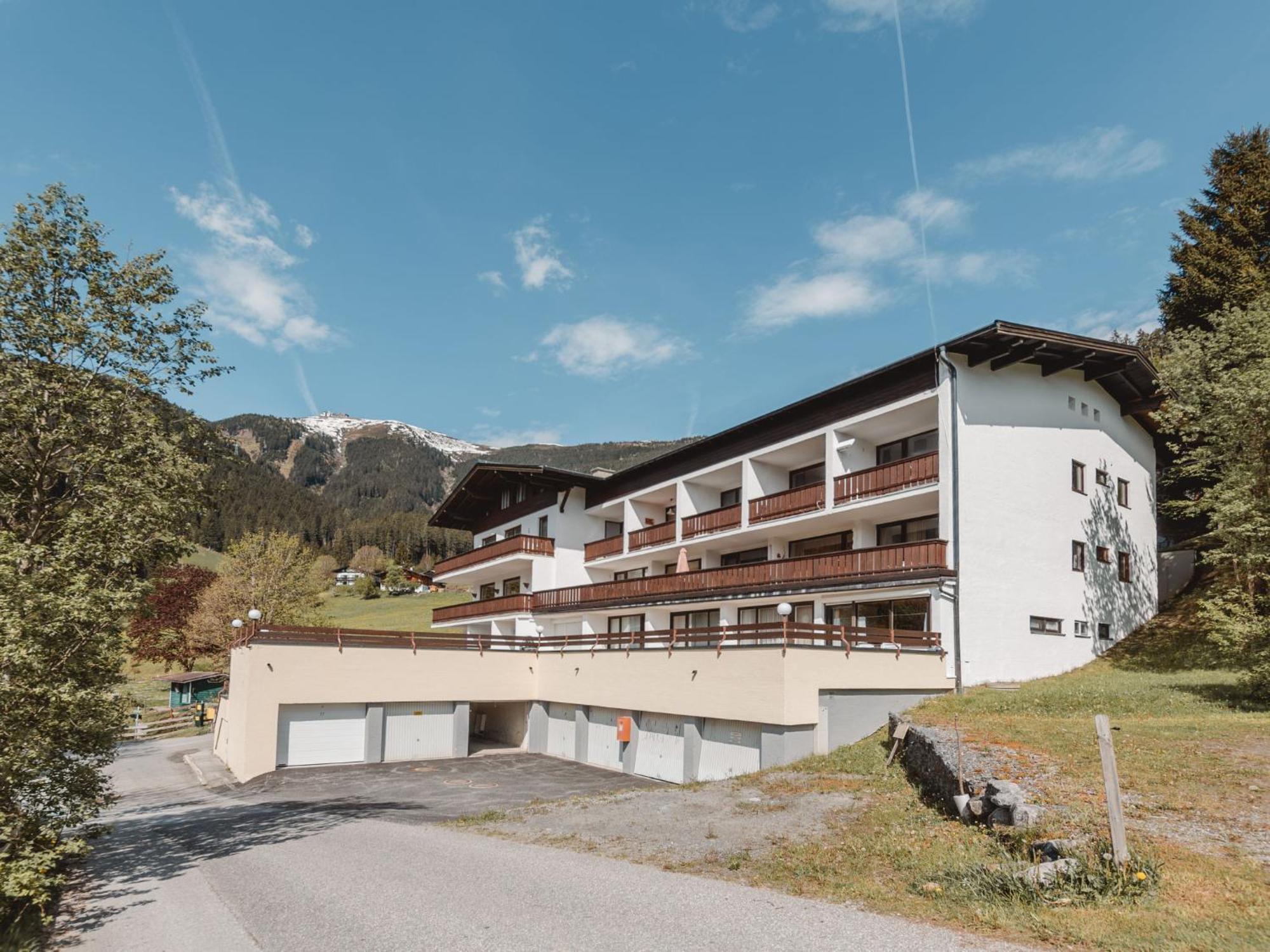 Apartment Holiday-1 By Interhome Zell am See Bagian luar foto