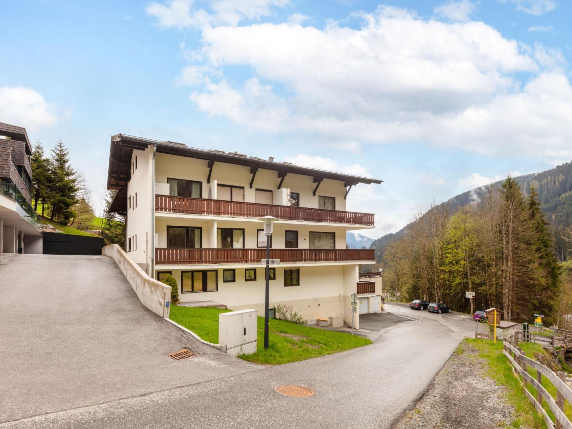 Apartment Holiday-1 By Interhome Zell am See Bagian luar foto